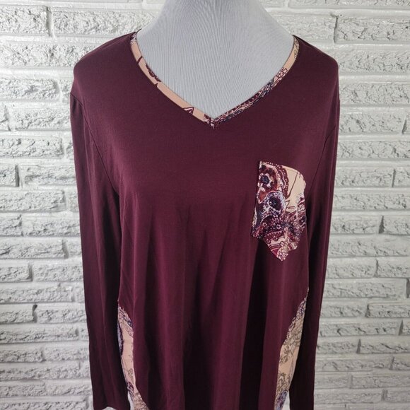 Chicos Women Top 3 Standard XL Tee Long Sleeve Pocket Purple Mandala GEO202E - Picture 2 of 9